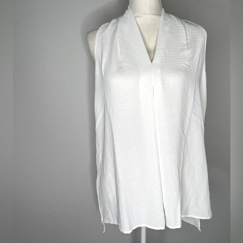 NWT- Floral and Ivy Blouse!M retail $48 closet closing make me an offer